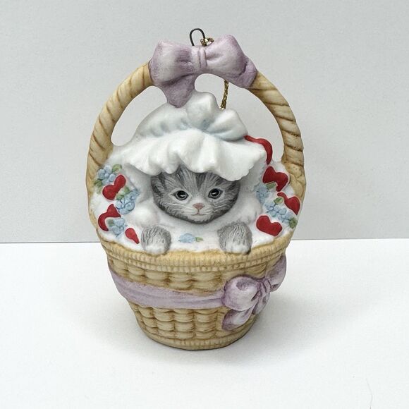 Schmid Other - 1985 Schmid Kitty Cucumber Christmas Ornament Kitten in Basket Hearts Figurine